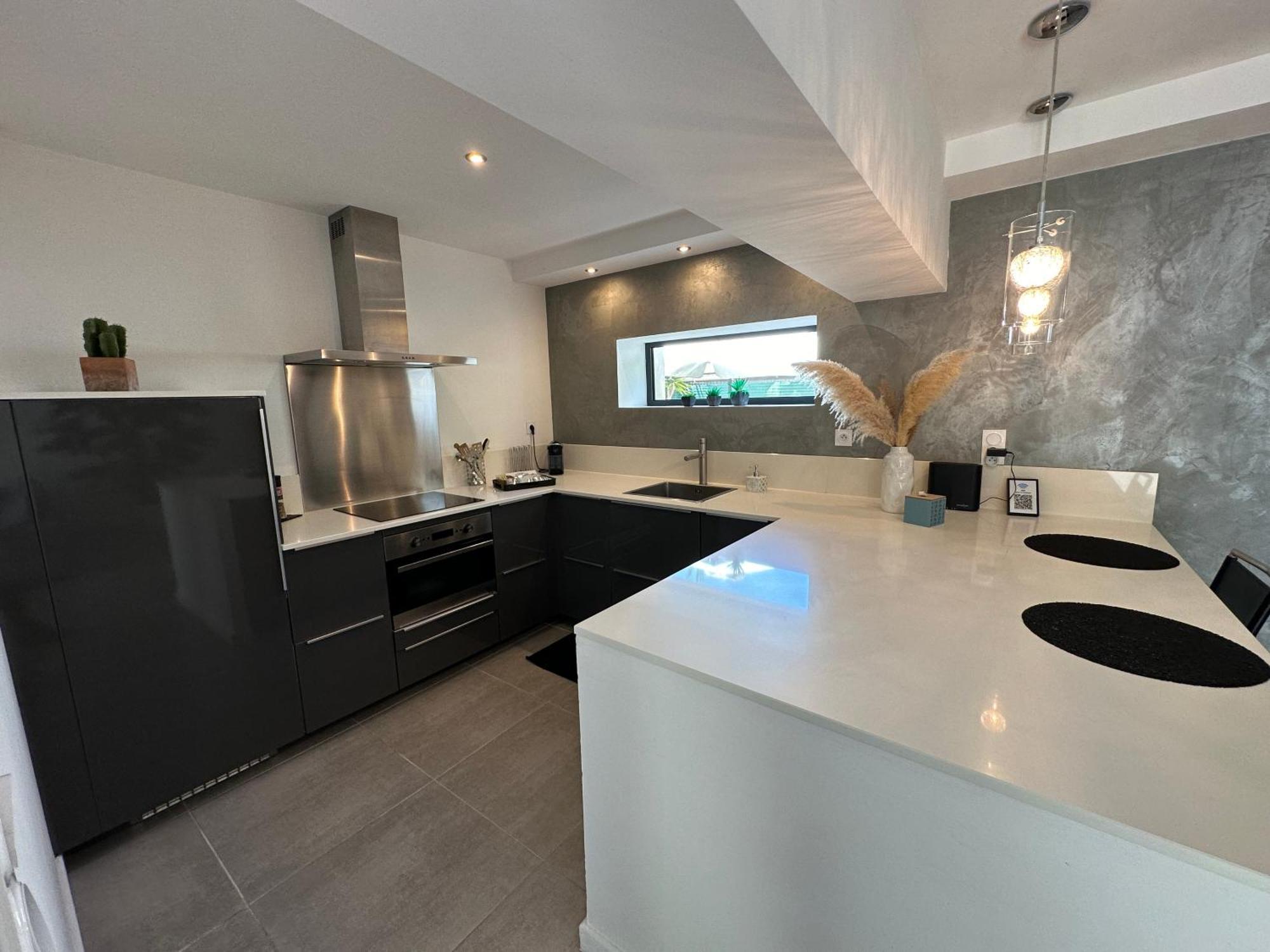 Maison Contemporaine Avec Piscine Privee Chauffee, Entre Plages Et Provence, Borne 11 Kw Istres Dış mekan fotoğraf