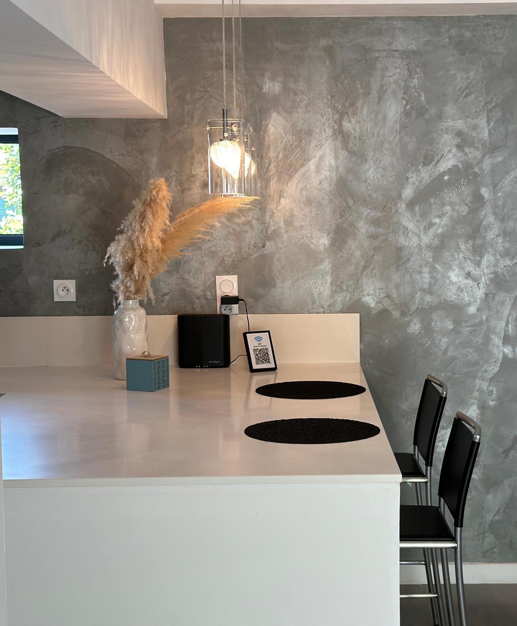 Maison Contemporaine Avec Piscine Privee Chauffee, Entre Plages Et Provence, Borne 11 Kw Istres Dış mekan fotoğraf