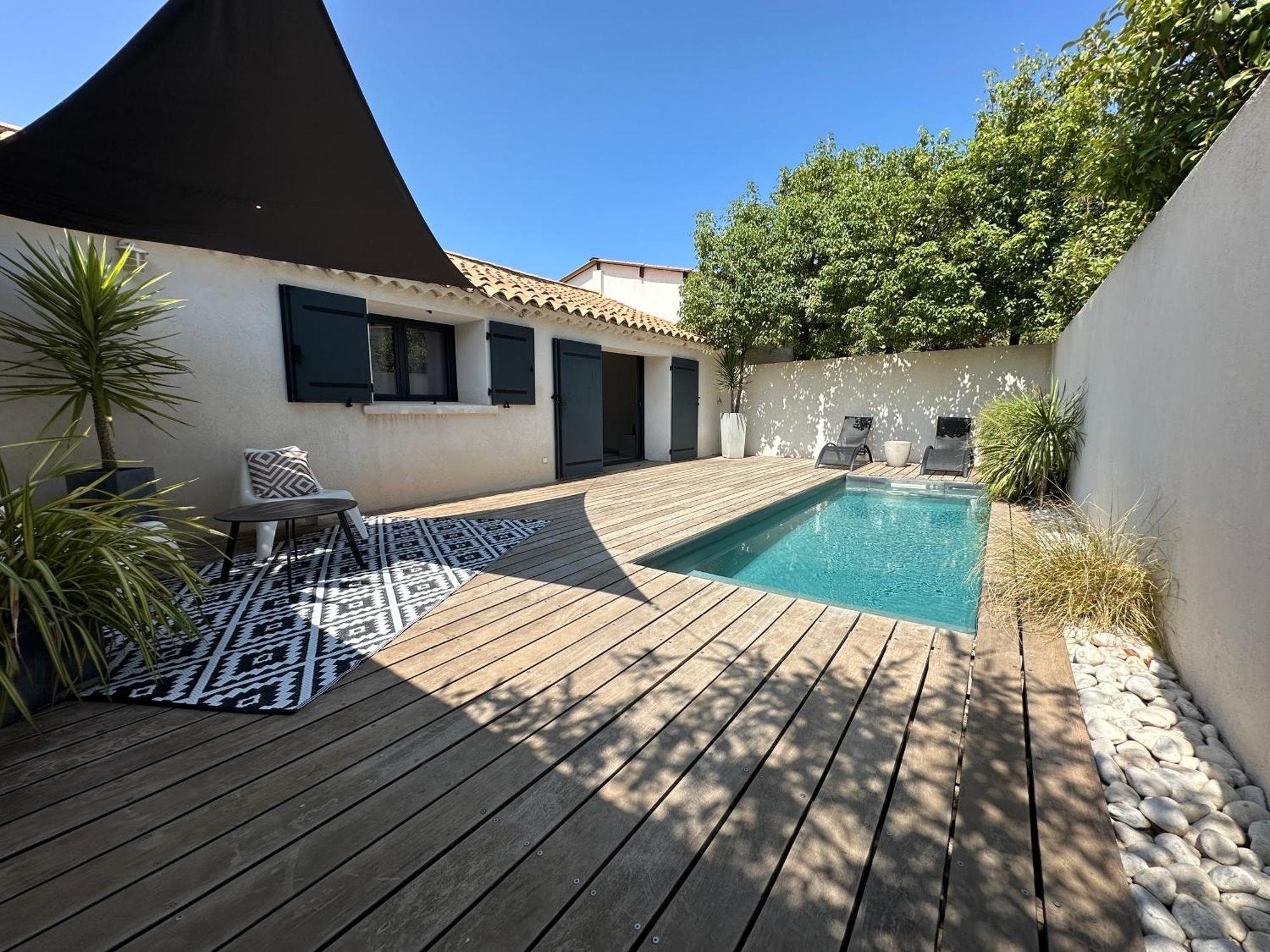 Maison Contemporaine Avec Piscine Privee Chauffee, Entre Plages Et Provence, Borne 11 Kw Istres Dış mekan fotoğraf